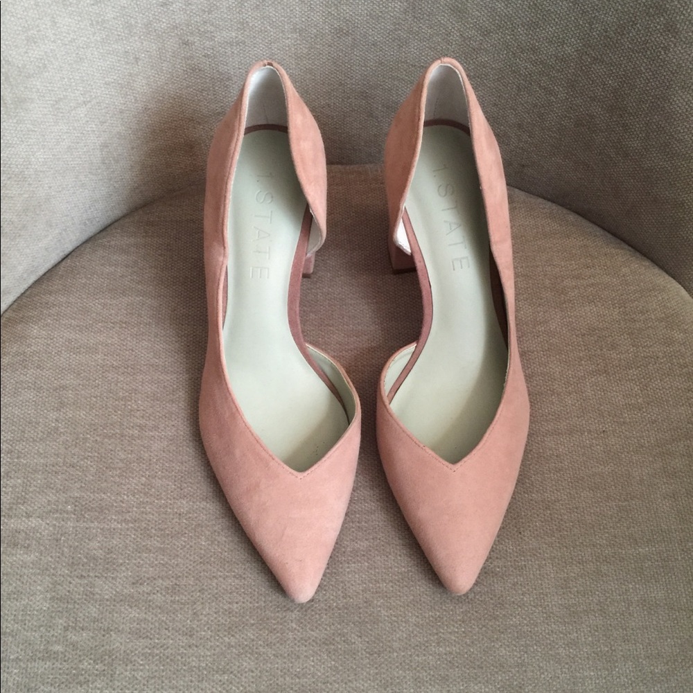 1.STATE Dusty pink, suede pumps, size 7m.